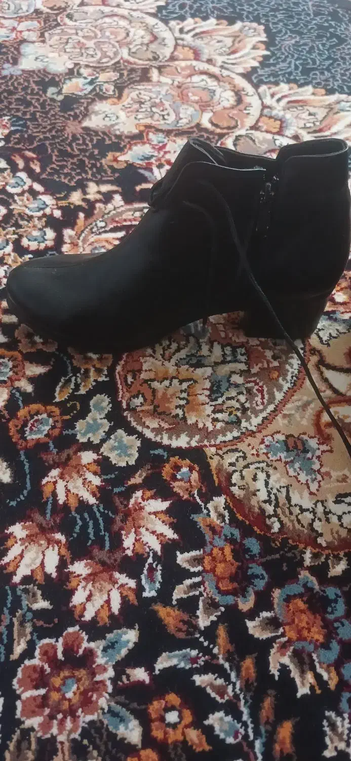 نیم بوت سایز ۴۰|کیف، کفش، کمربند|کنگاور, |دیوار