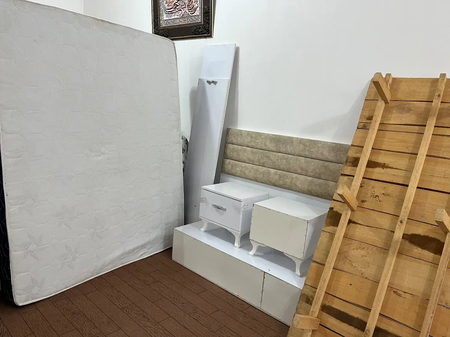 تخت دو نفره|تخت و سرویس خواب|خوی, |دیوار