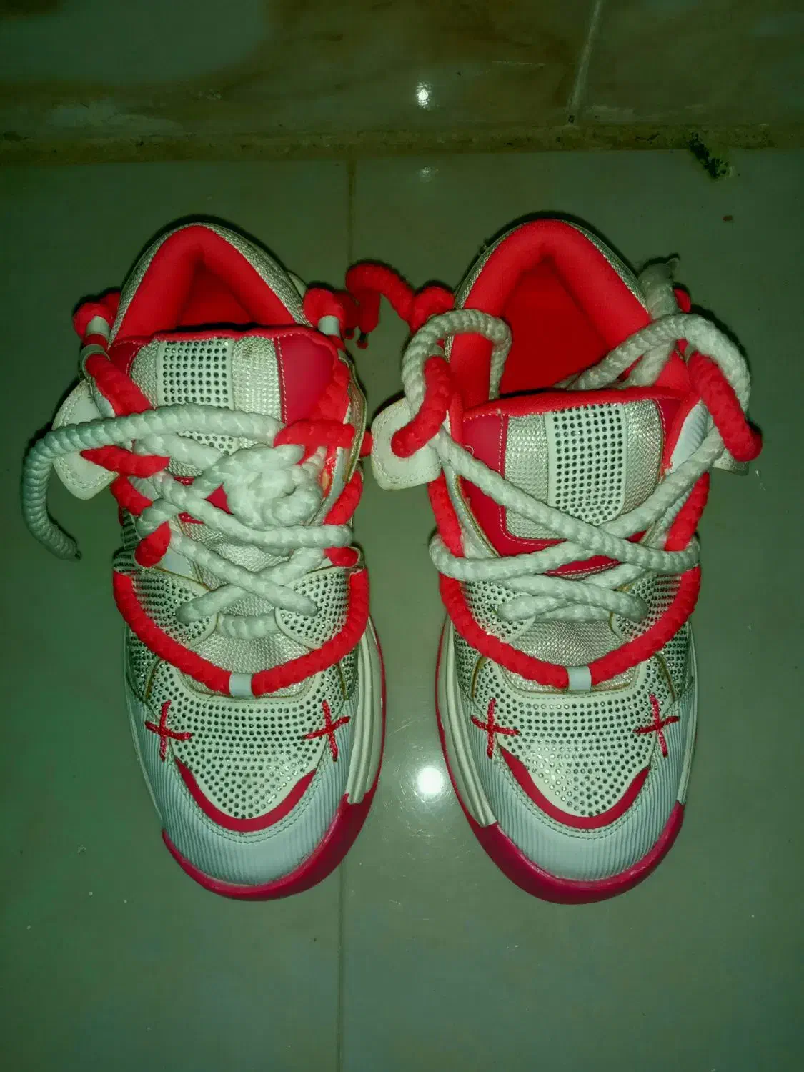 کفش اسپرت شیک و زیبا|کیف، کفش، کمربند|نیشابور, بنیاد شهید|دیوار