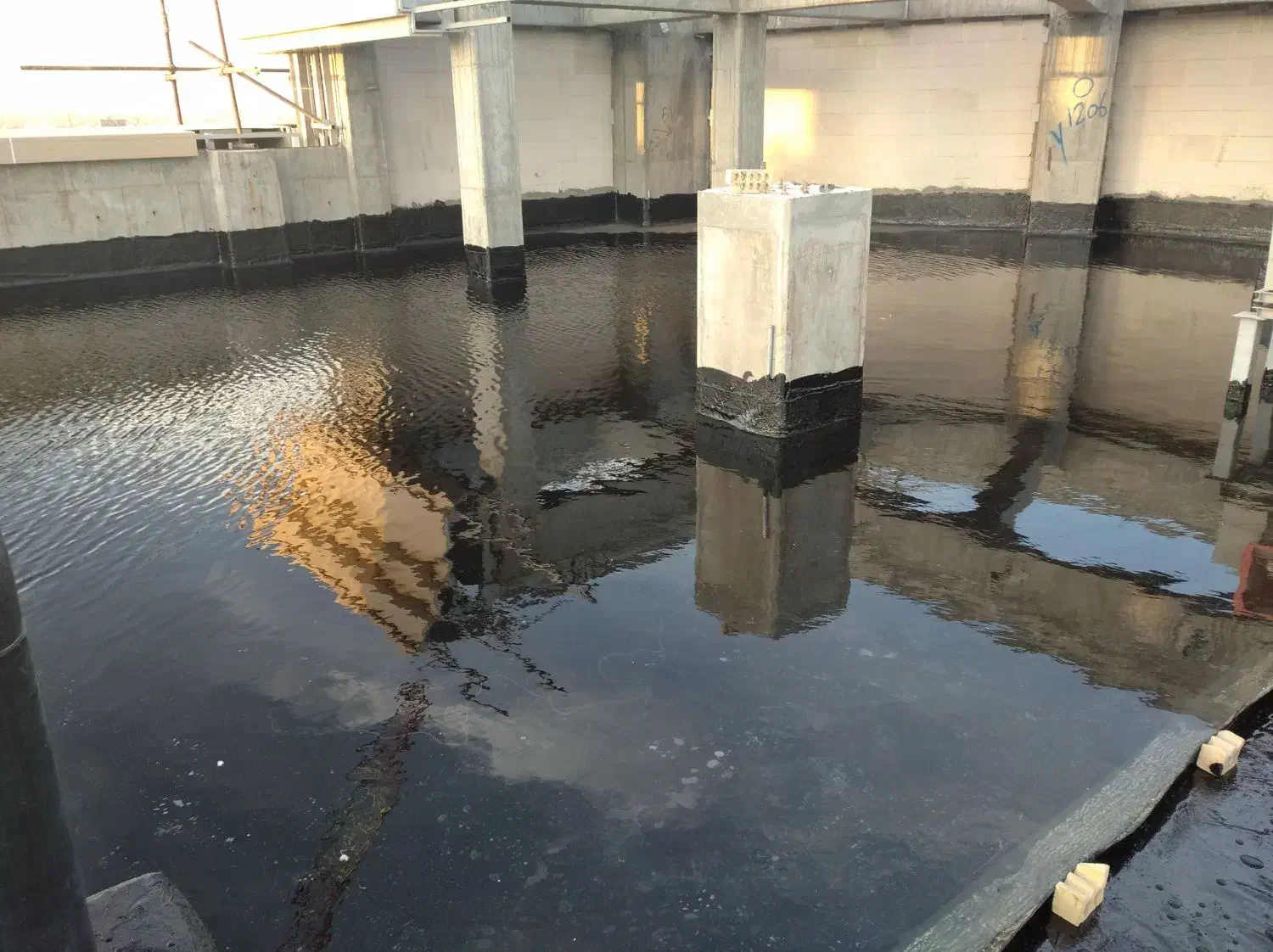 فروش و نصب انواع ایزوگام شرق قیر چتایی واسفالت|خدمات پیشه و مهارت|مشهد, هفده شهریور|دیوار