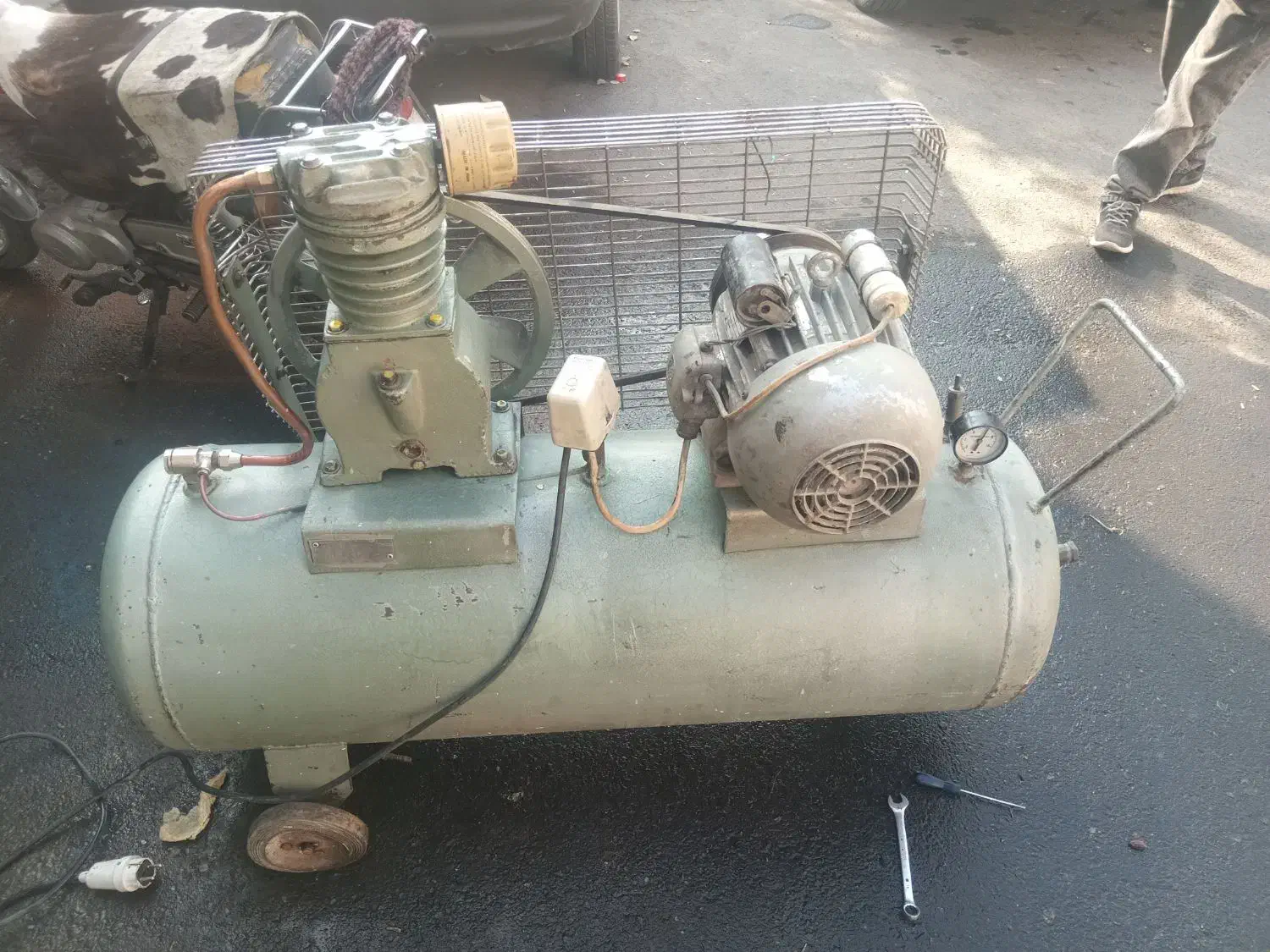 پمپ باد مفیدی ۳۰۰لیتری|ماشین‌آلات صنعتی|تهران, میدان میوه و تره‌بار مرکزی|دیوار