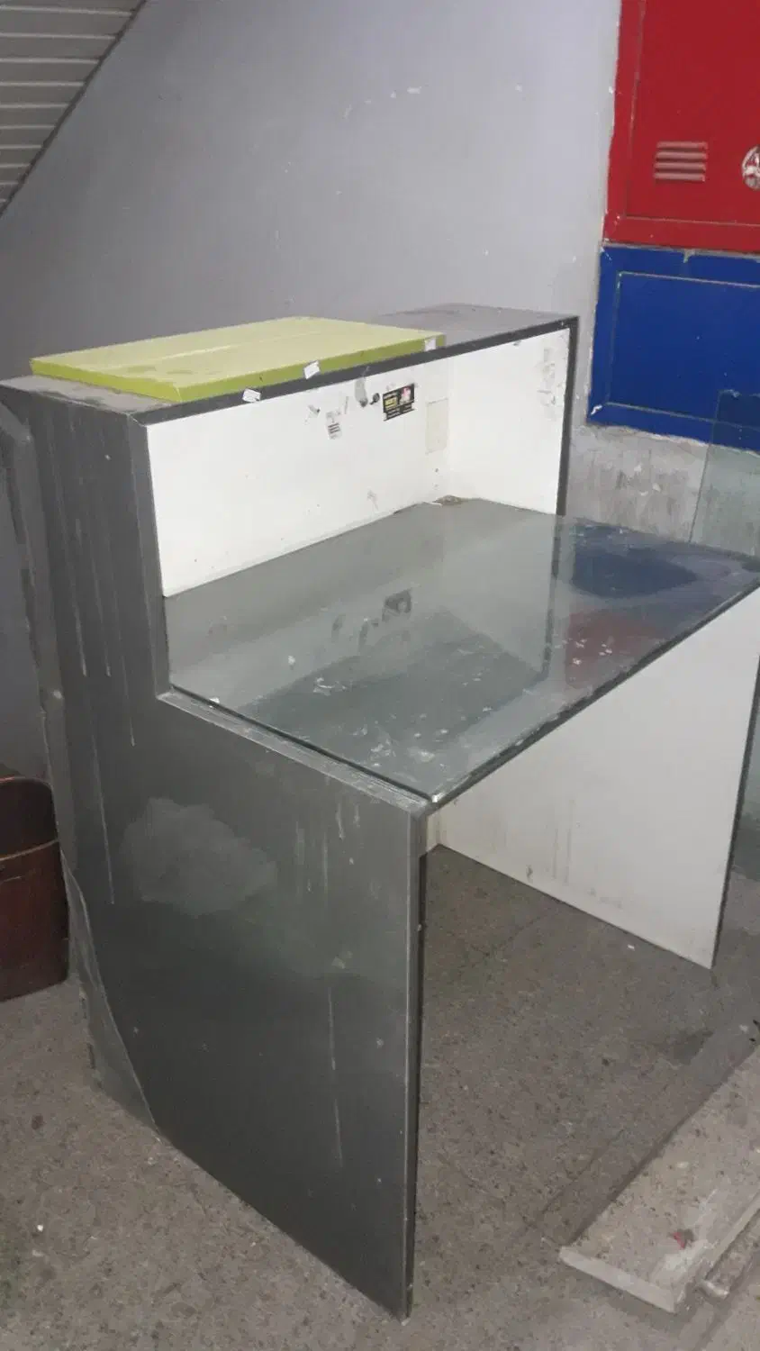 حراج میز ام دی اف برا تعمیر کار خوبه|حراج|کرمانشاه, |دیوار