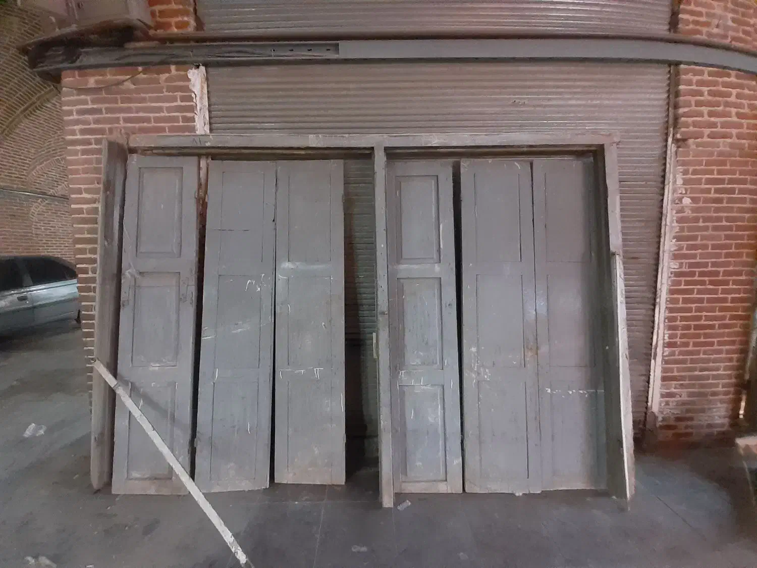 درب عتیقه و آنتیک چوبی|کلکسیون اشیاء عتیقه|ارومیه, |دیوار