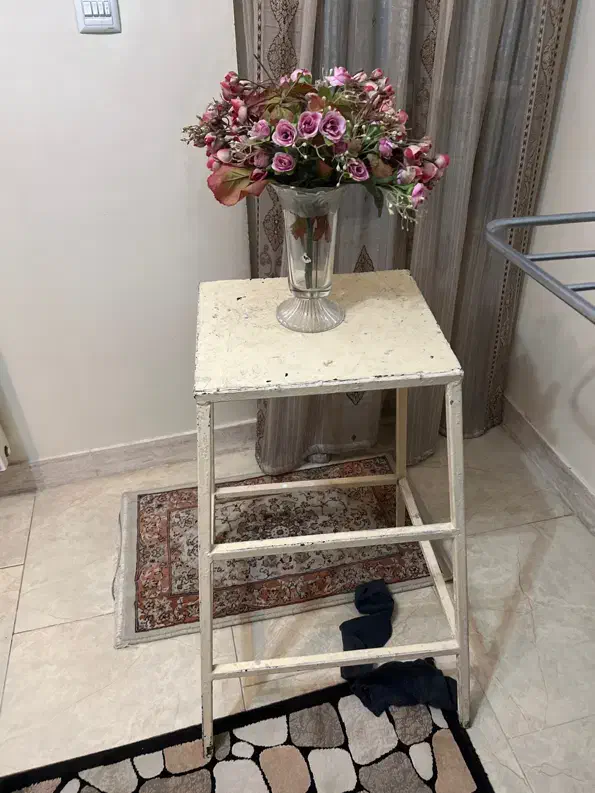 چهار پایه|صندلی و نیمکت|کرج, گلشهر|دیوار