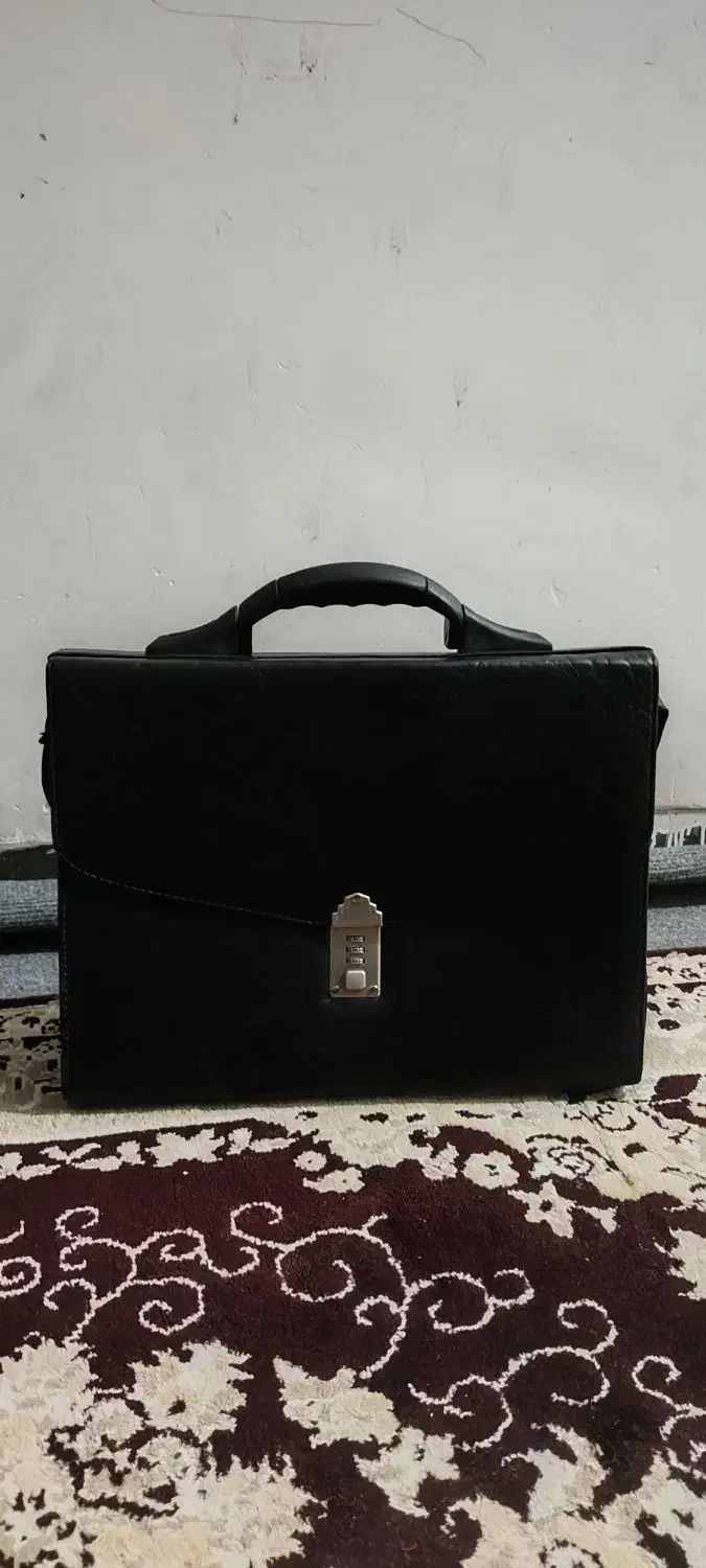 کیف چرمی اداری قفل دار|کیف، کفش، کمربند|اصفهان, ارداجی|دیوار