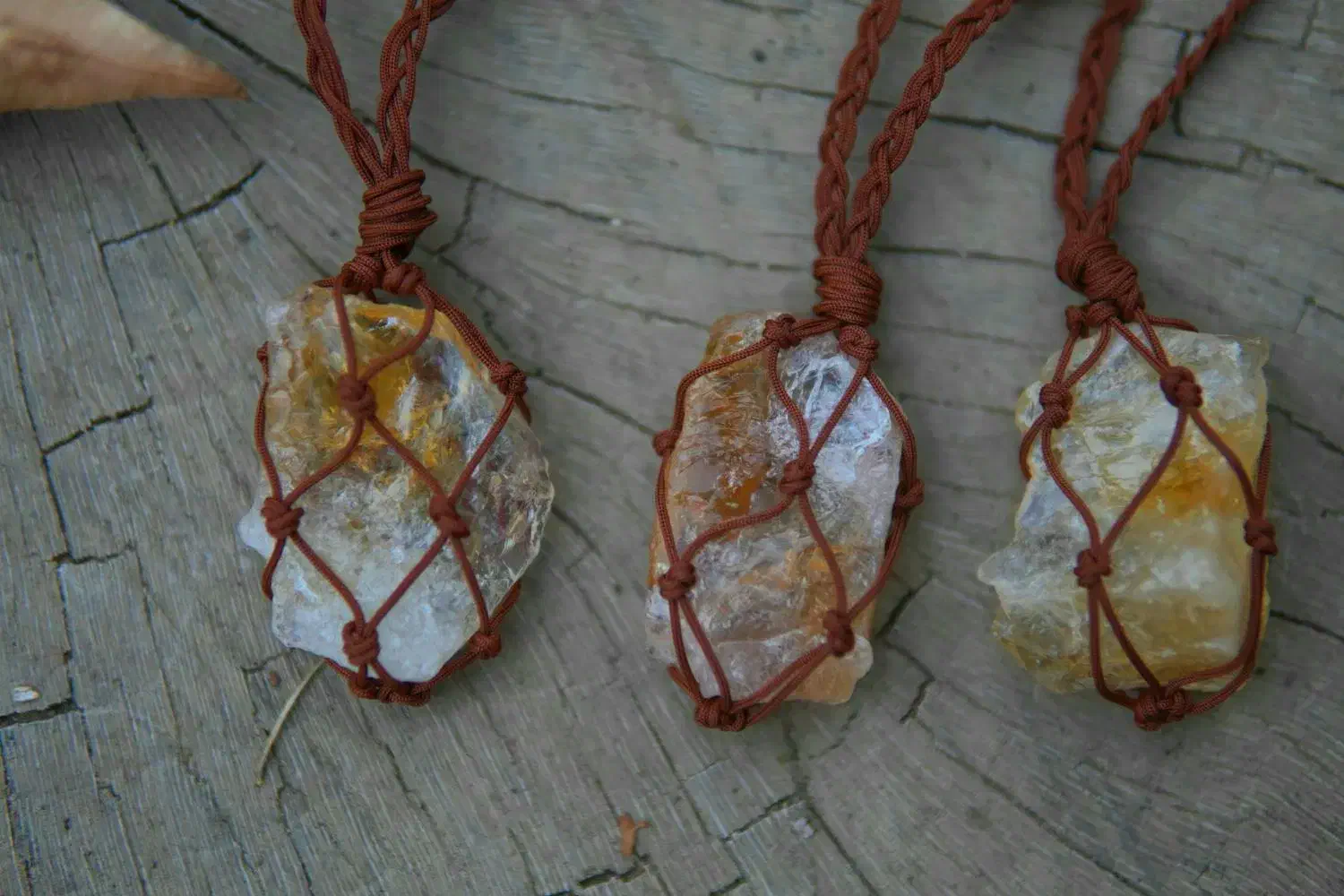 گردنبند بافت سنگ اصل سیترین|بدلیجات|تهران, فلسطین (میدان انقلاب)|دیوار