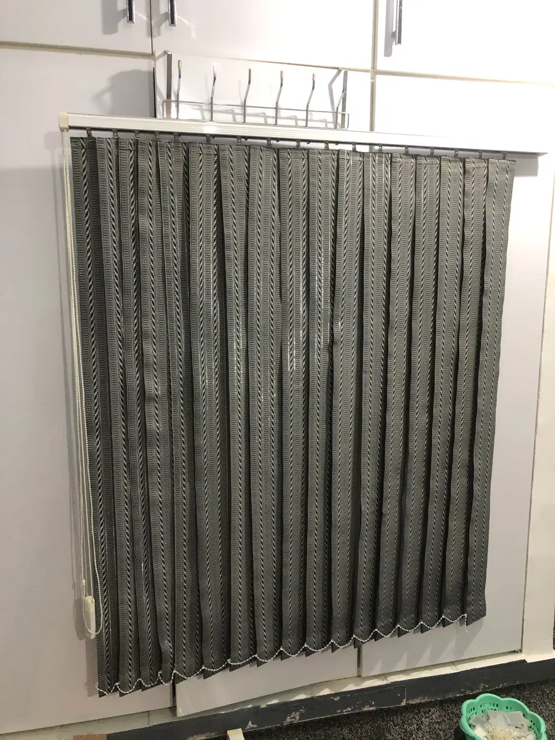 پرده کرکره ای طوسی|پرده، رانر، رومیزی|اهواز, شهرک الهیه|دیوار