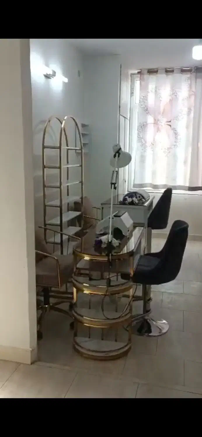 اجاره صندلی به ناخن کار، مژه کار|خدمات آرایشگری و زیبایی|تهران, افسریه شمالی|دیوار