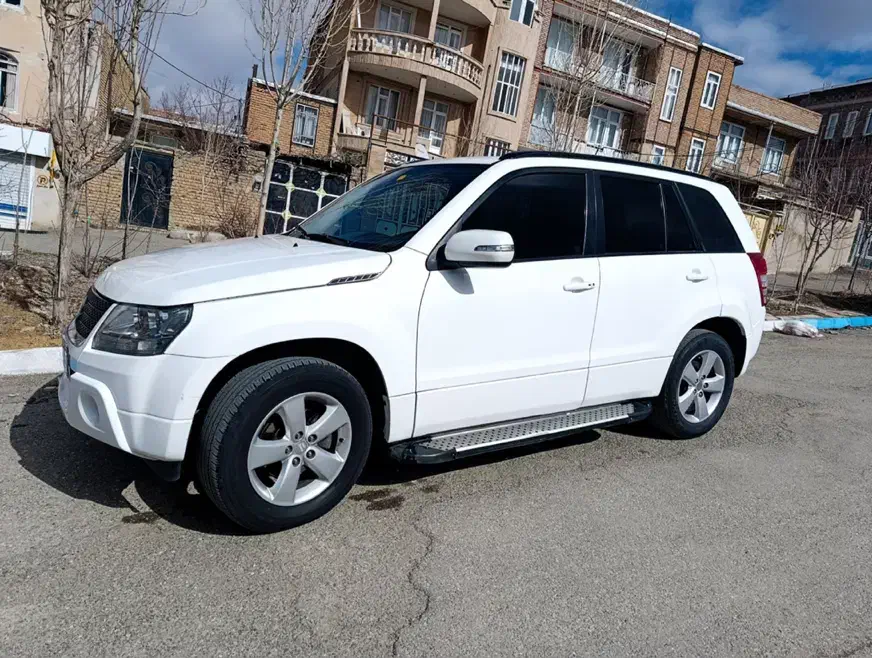 ویتارا۲۴۰۰|خودرو سواری و وانت|تهران, ارامنه|دیوار