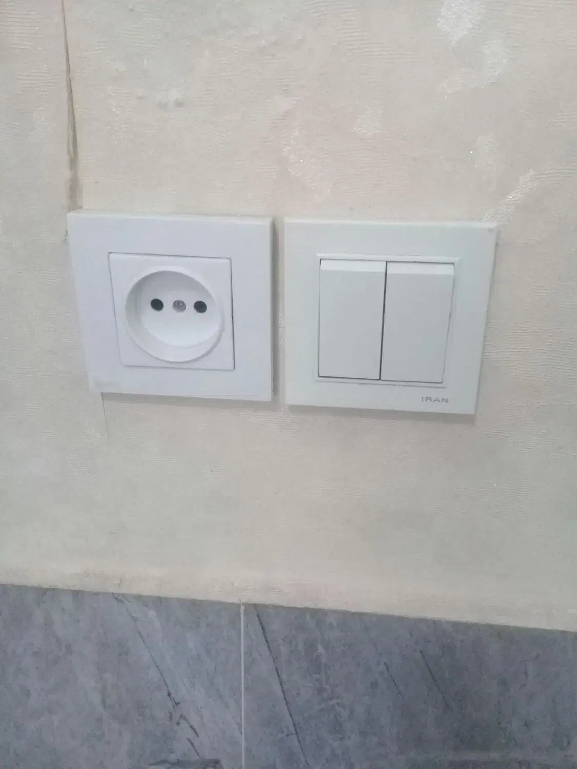 برقکار . برق کار ساختمان و خرده کاری|خدمات پیشه و مهارت|زابل, |دیوار