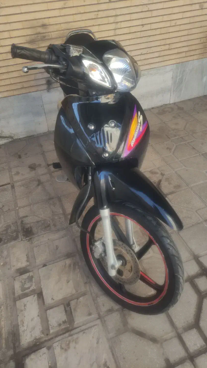 موتور بی کلاج پیشرو زیرخاکی|موتورسیکلت|کرمان, |دیوار