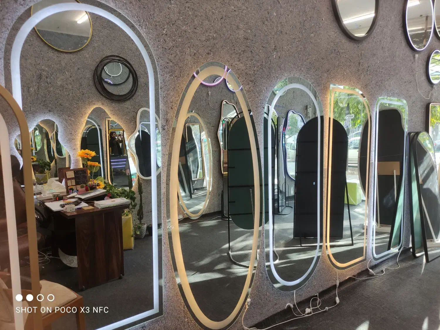 کد۹۹۸ آینه فلزی خودایستا سالن اآرایشگاهی|آینه|مشهد, سجاد شهر|دیوار