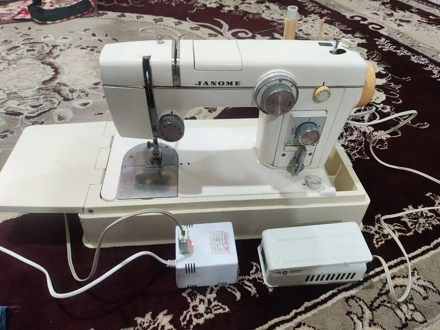 چرخ ۸۰۲|چرخ خیاطی و ریسندگی|زابل, |دیوار