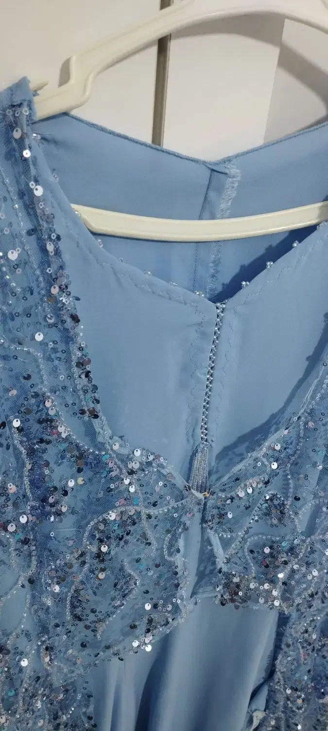 فروشی|لباس|سلماس, |دیوار