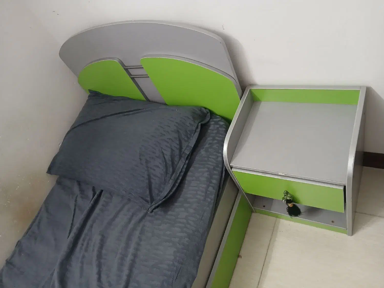 تخت نوجوان|تخت و سرویس خواب|قم, شهرک شهرداری|دیوار