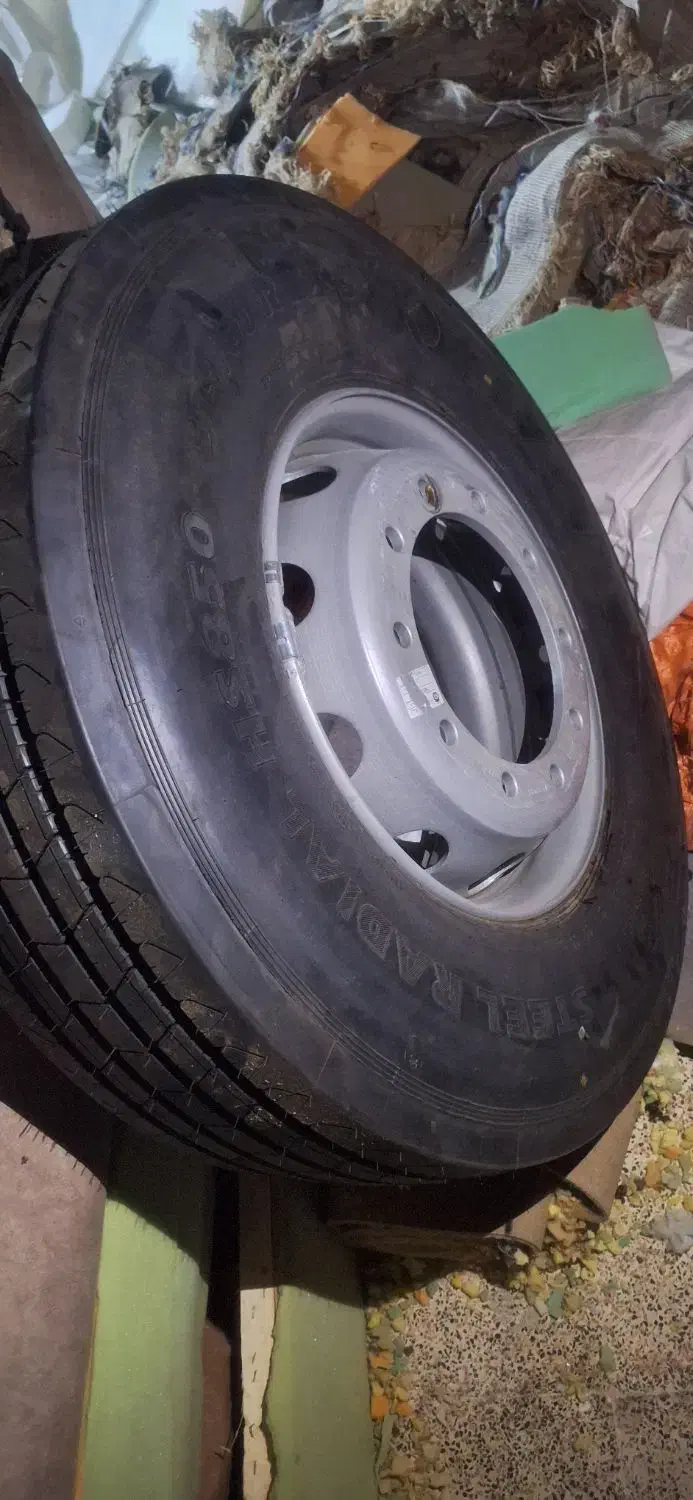 لاستیک ۳۱۵ ورینگ کامیون تریلی|قطعات یدکی و لوازم جانبی|خمینیشهر, |دیوار