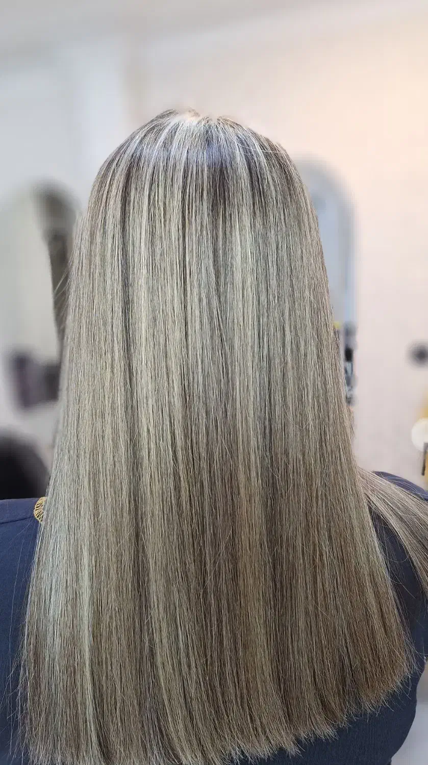 تخفیف۳۰درصدی رنگ و لایت و کراتین به مناسبت یلدا|خدمات آرایشگری و زیبایی|کرمانشاه, |دیوار