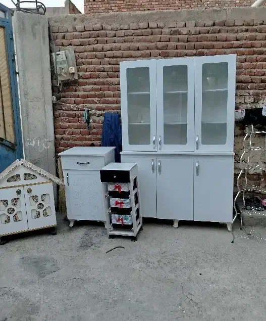 تعدادی لوازم آشپزخانه بفروش میرسد|ساعت دیواری و تزئینی|بناب, |دیوار