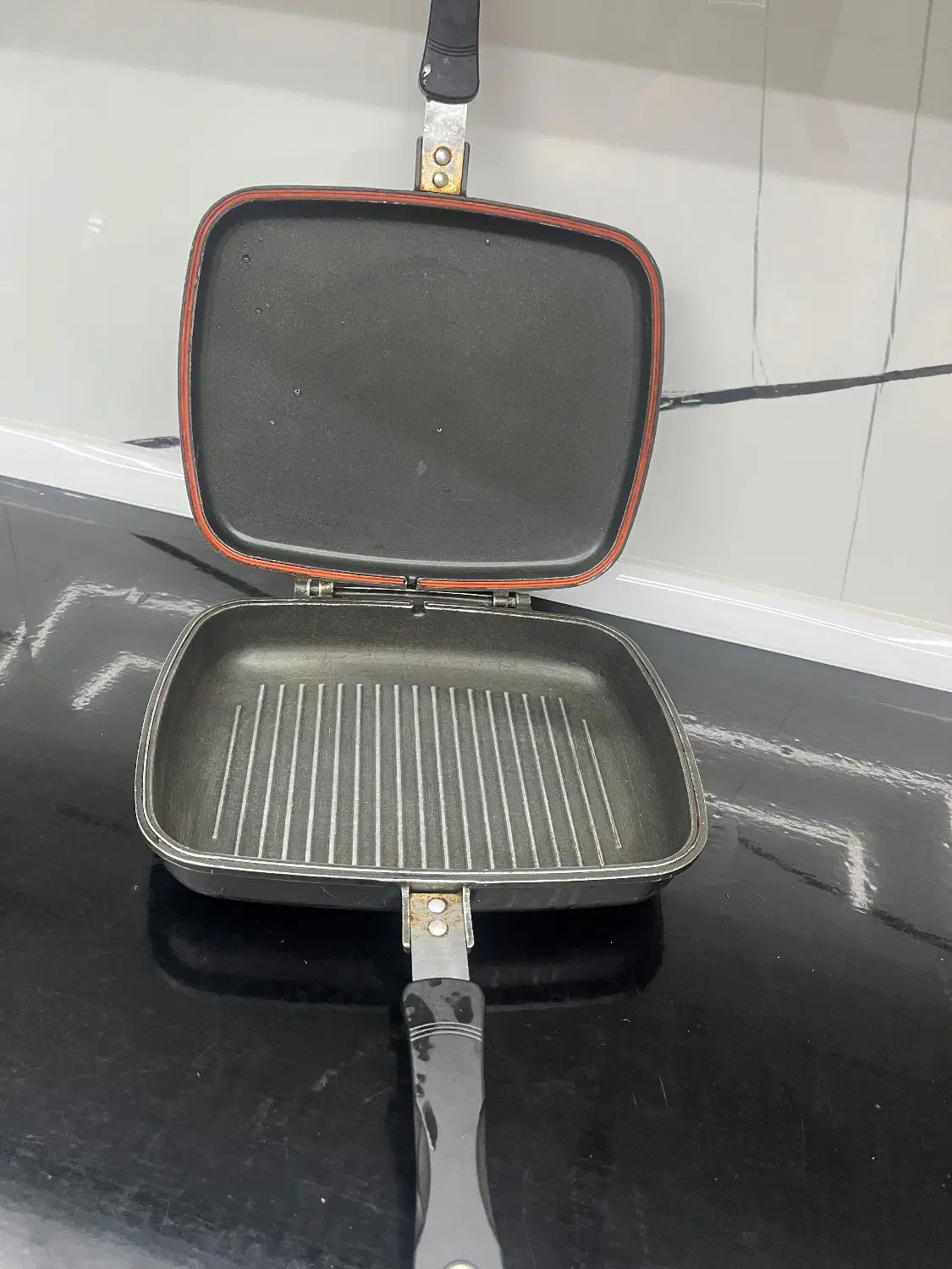 مایتابه دوبلکس|ظروف پخت‌وپز|فلاورجان, |دیوار