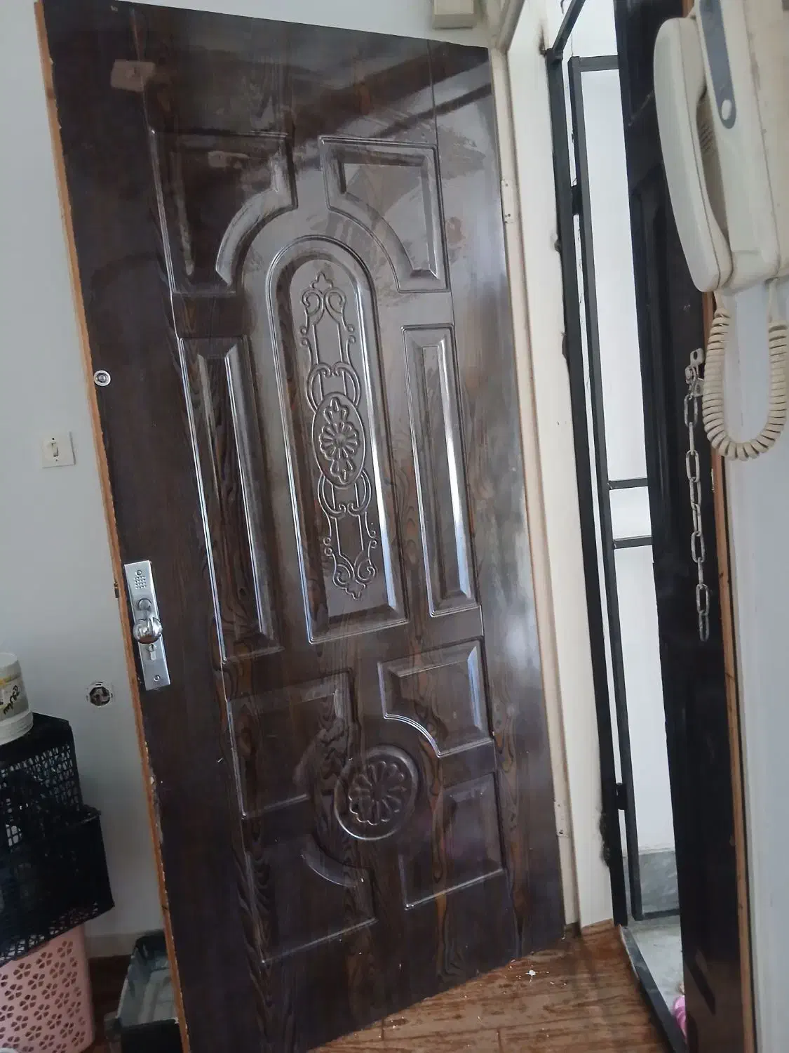 درب منزل|مصالح و تجهیزات ساختمان|کرج, حصارک بالا|دیوار