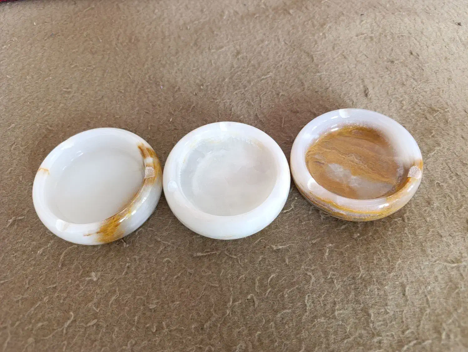 زیر سیگاری سنگی|صنایع دستی و سایر لوازم تزئینی|قم, قلعه کامکار|دیوار