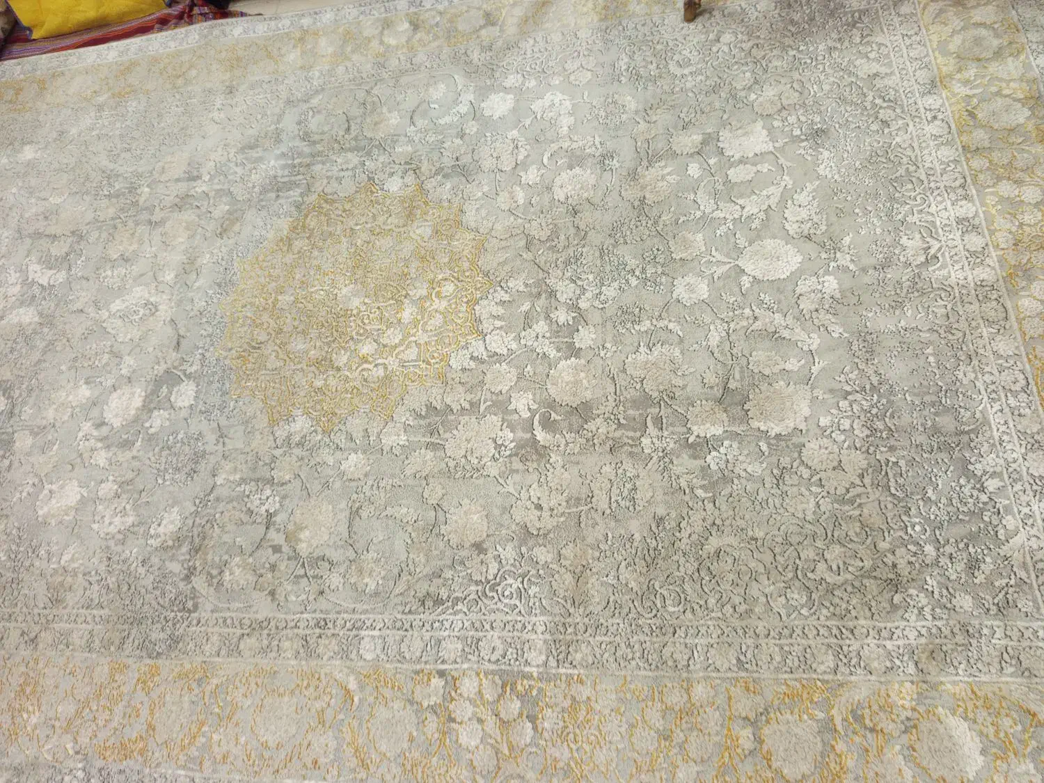 ی عدد فرش ۶متری زمرد مشهد نونو|فرش|ساوه, |دیوار