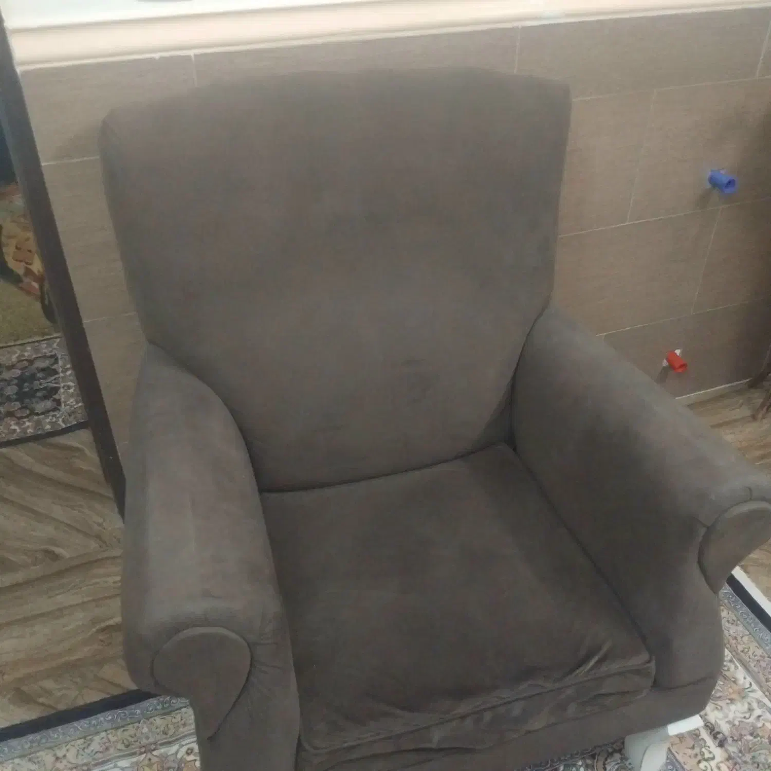 مبل دسته دوم وکارکرده|مبلمان خانگی و میز عسلی|بوئین زهرا, |دیوار