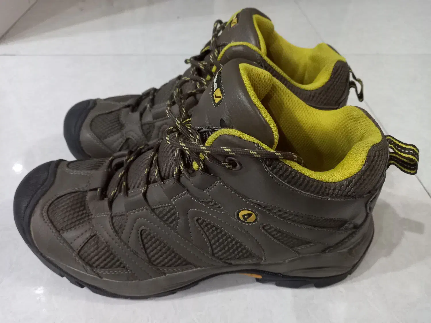 نیم بوت (کوهنوردی) ۴۳|کیف، کفش، کمربند|خرم‌آباد, |دیوار