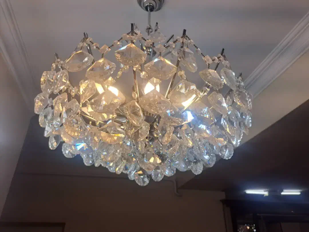 ۲ عدد لوستر با کریستال چک۲ عدد لوستر|لوستر و چراغ آویز|تبریز, |دیوار