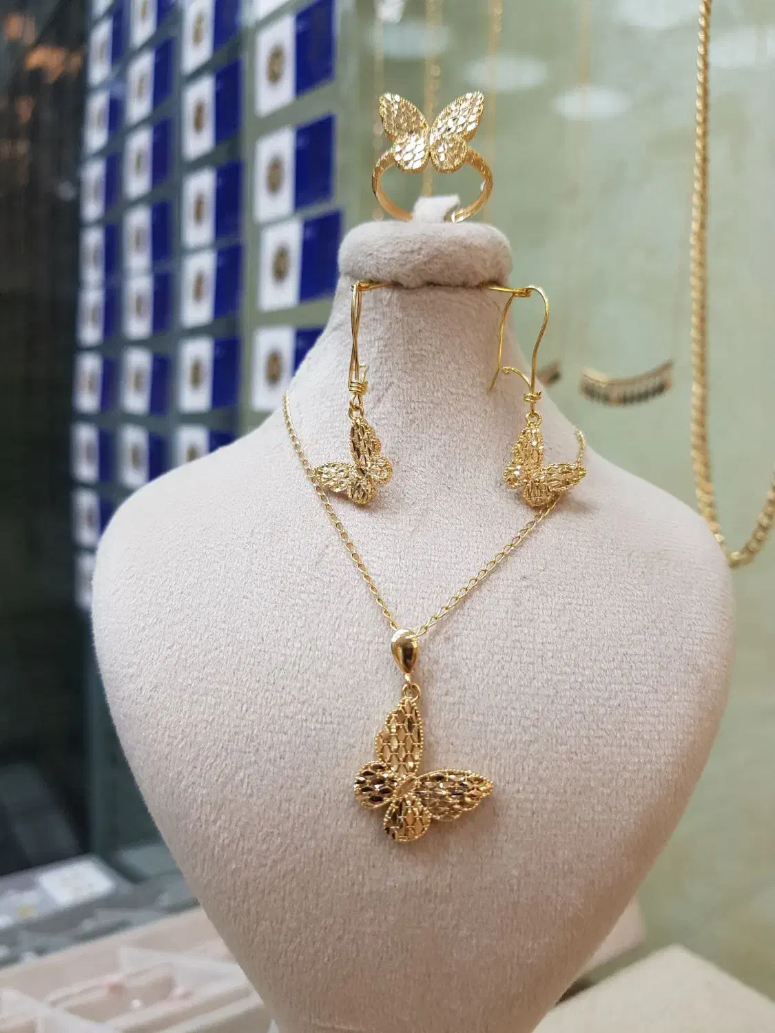 نیم ست پروانه|جواهرات|کاشان, بازار کاشان|دیوار