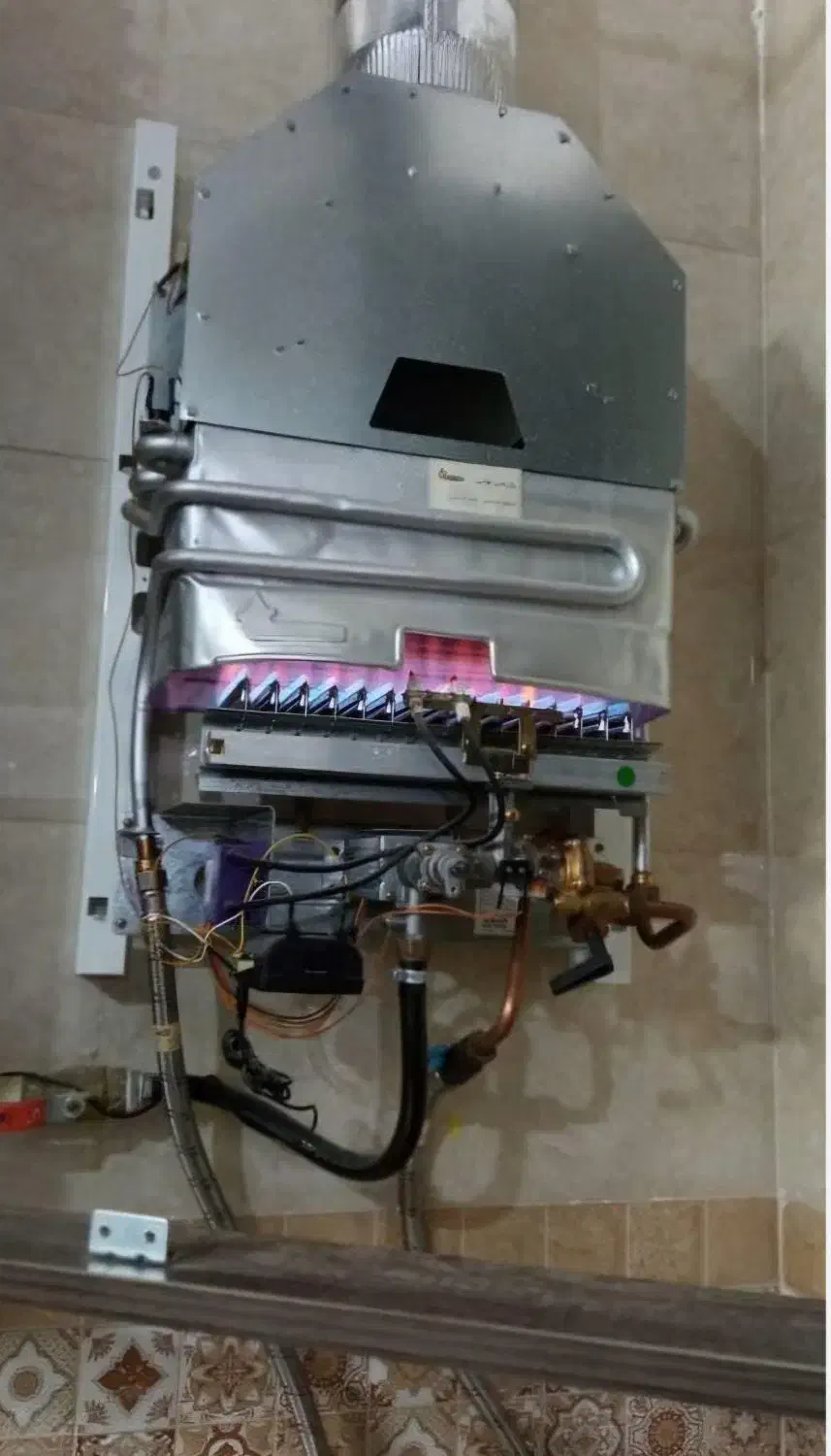 نصب و سرویس و تعمیر آبگرمکن گازی|خدمات پیشه و مهارت|بندرعباس, |دیوار