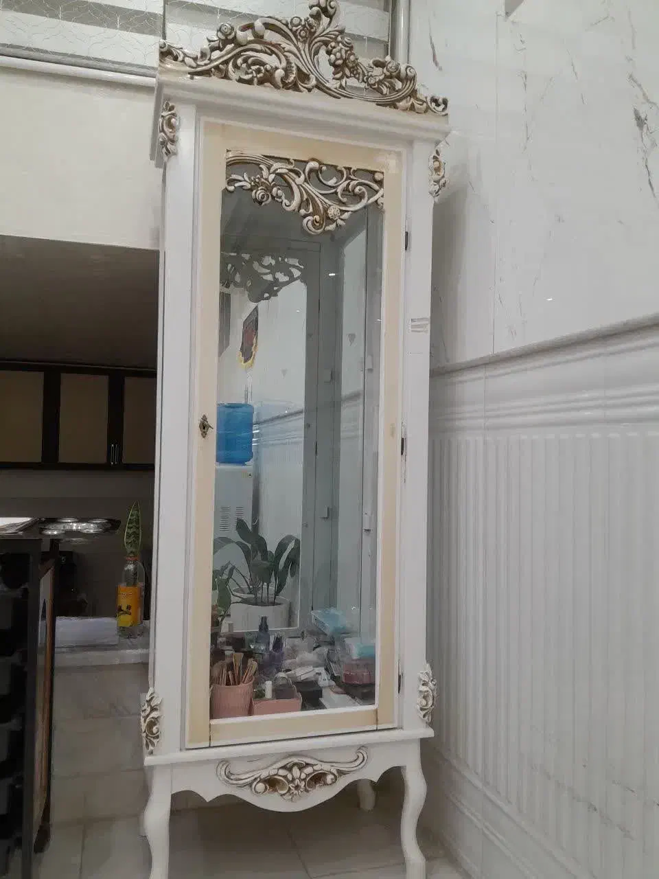 ویترین صدفی رنگ|بوفه، ویترین، کنسول|قم, زنبیل آباد|دیوار