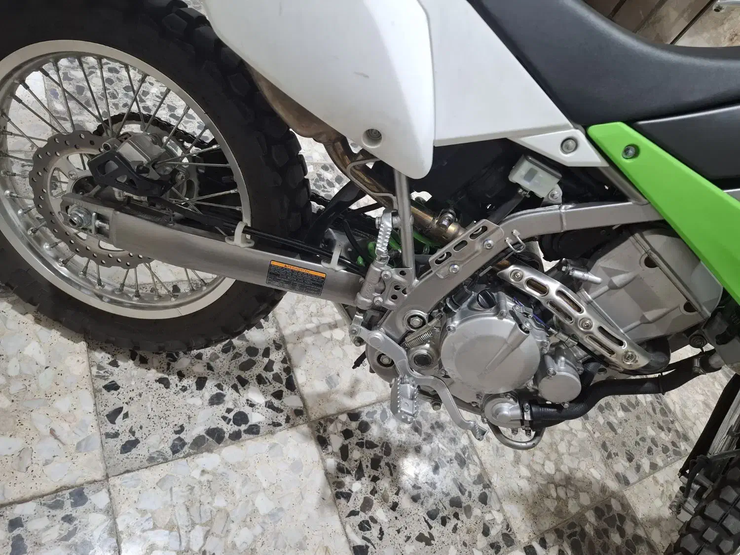 kLX کاوازاکی فابریک مدل1403 بدون توضیح|موتورسیکلت|شیراز, سعدیه جنوبی|دیوار