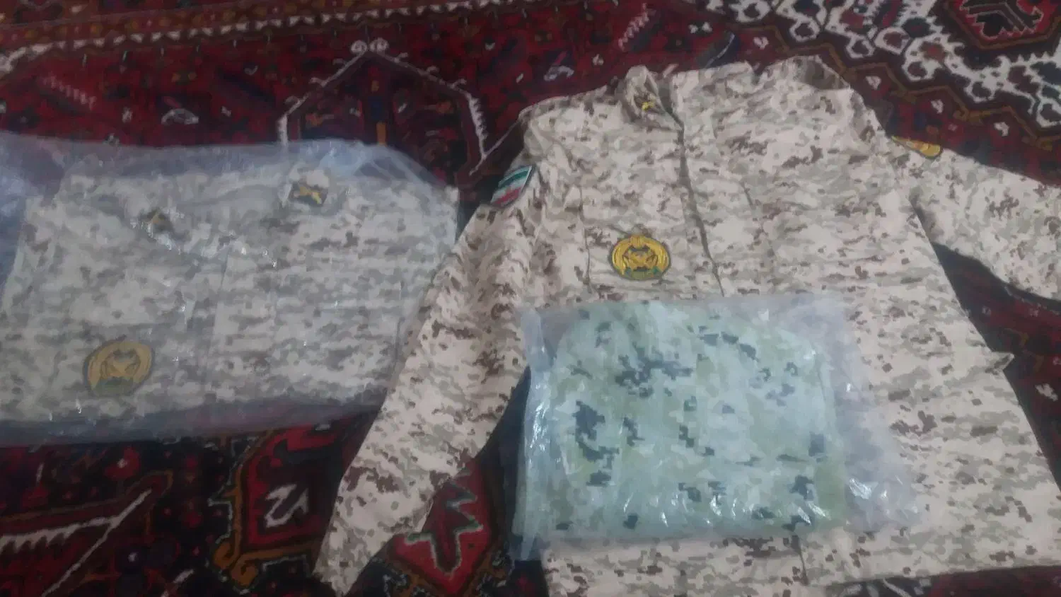 لباس سربازی|لباس|مراغه, |دیوار