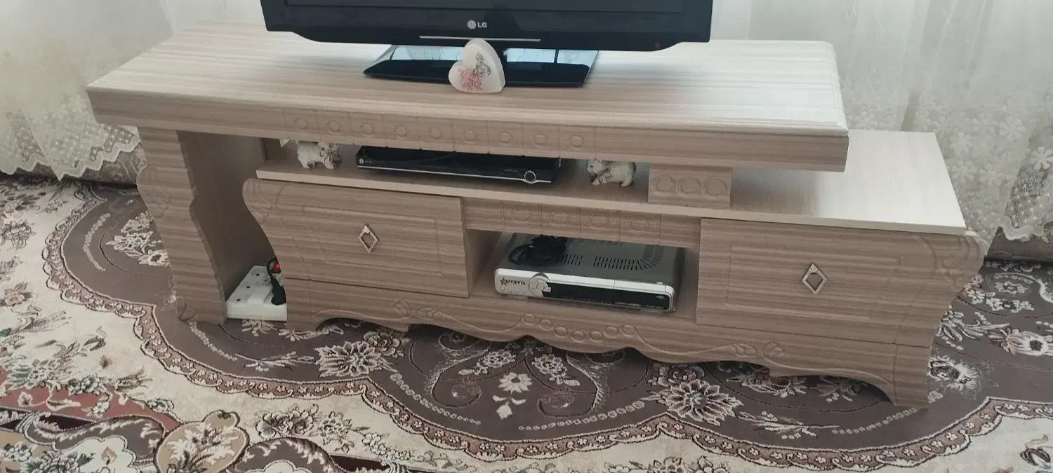 میز تی وی|میز تلویزیون|گلبهار, شهر جدید گلبهار|دیوار