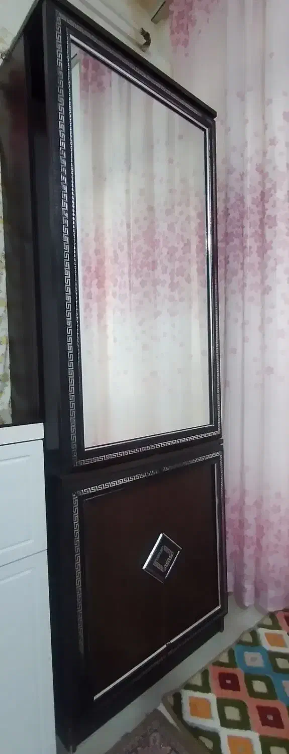 جاکفشی|جاکفشی، کمد، دراور|پردیس, سیاه سنگ|دیوار