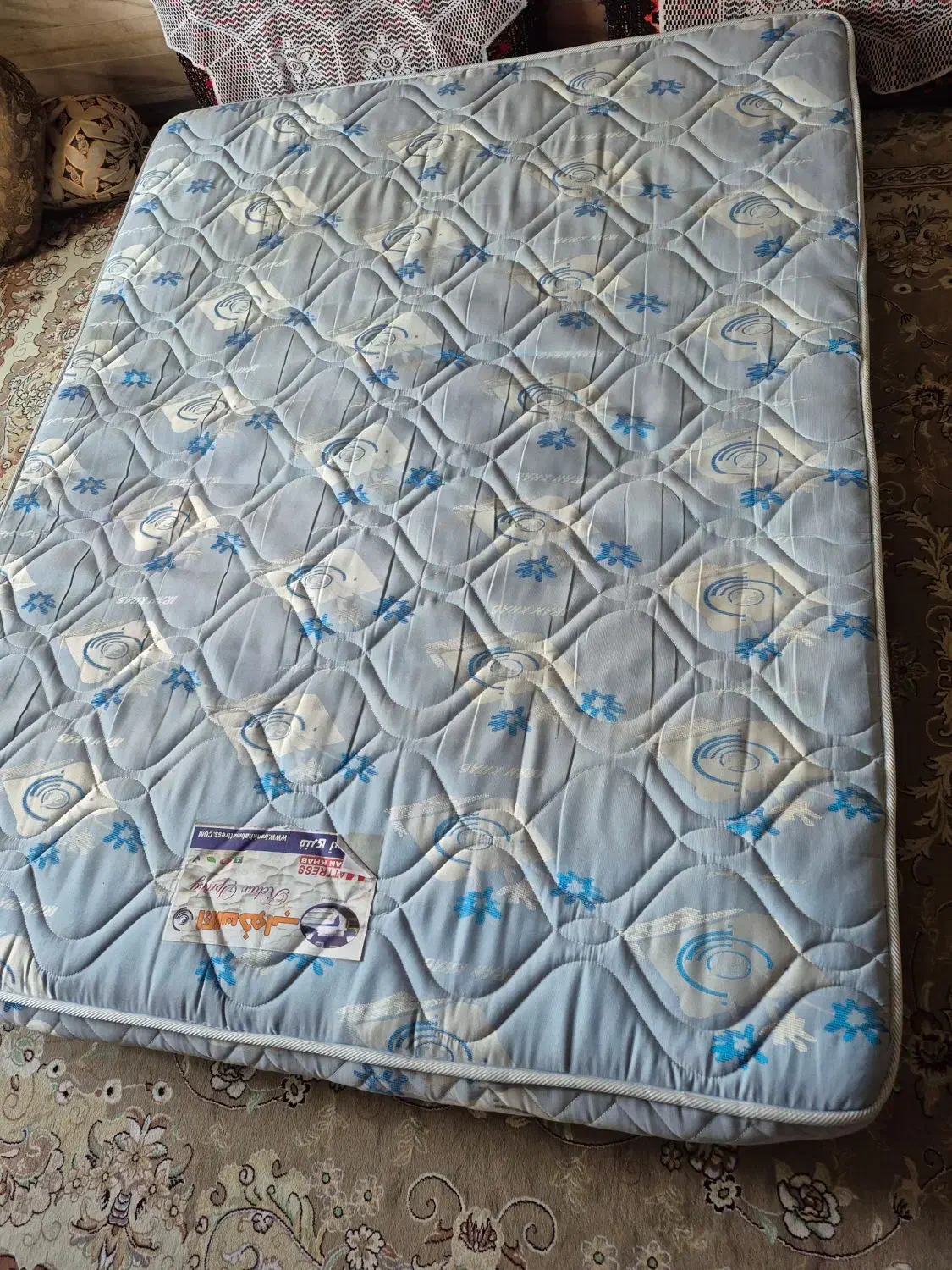 تشک دو نفره|تخت و سرویس خواب|مرودشت, بیست متری بیمارستان|دیوار