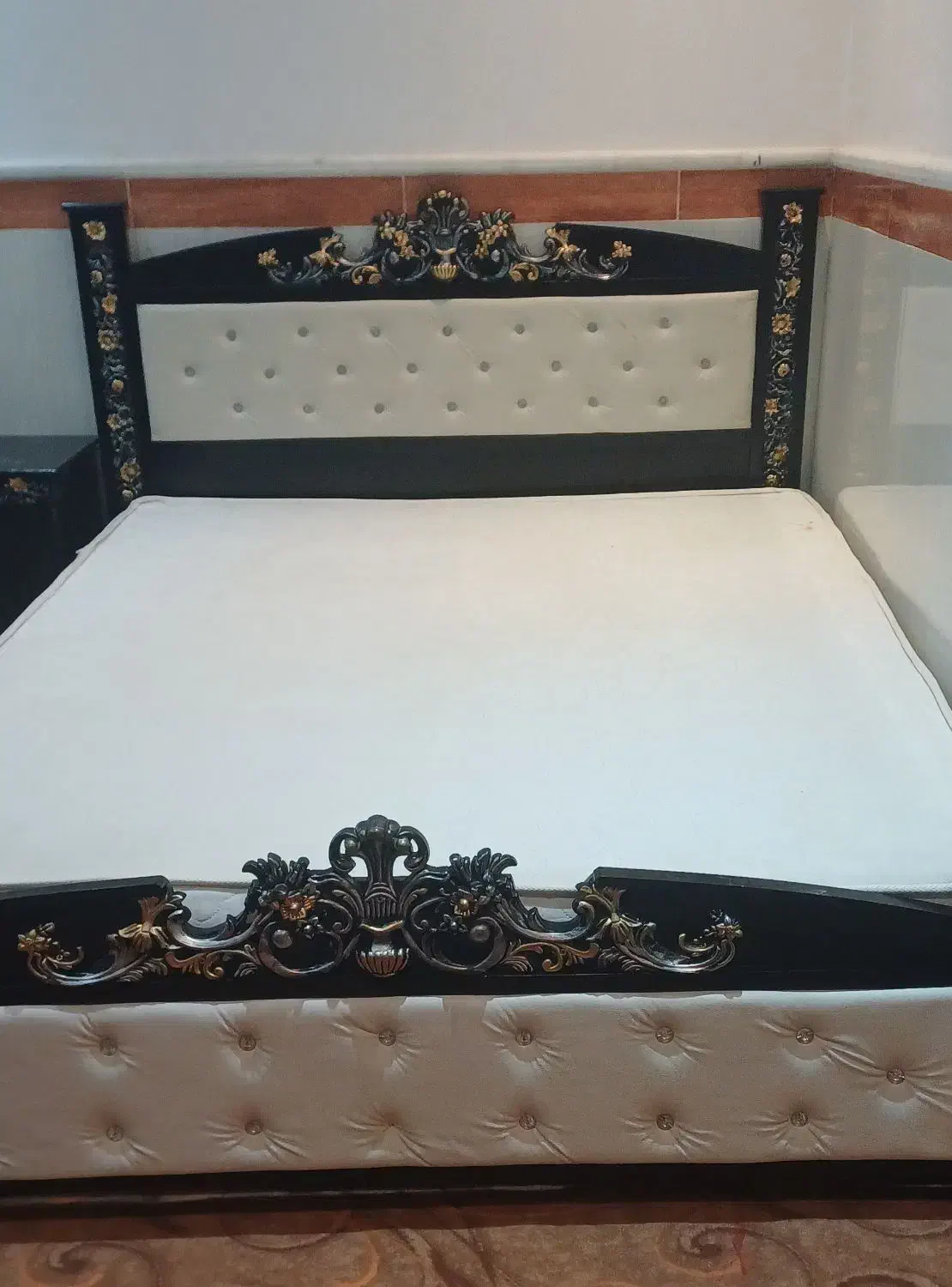 سرویس تخت مشکی|تخت و سرویس خواب|آذرشهر, |دیوار