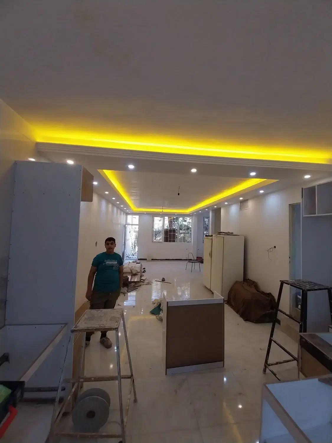 شاگرد برقکاروبرقکار نیمه ماهر|استخدام معماری، عمران و ساختمانی|ملایر, |دیوار