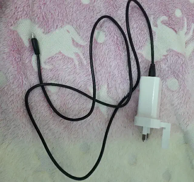 یک عدد ایرپاد و شارژر هواوی|لوازم جانبی موبایل و تبلت|گنبد کاووس, |دیوار