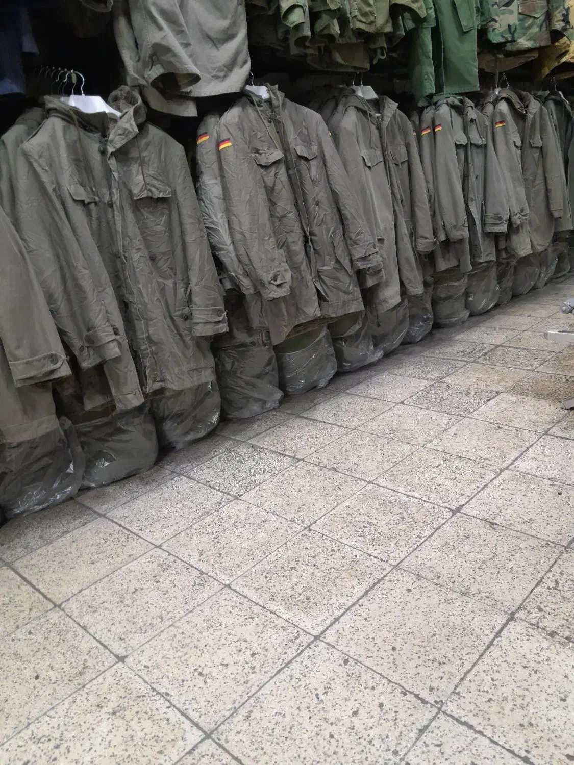 اورکتهای نوستالژی ارتش نازی|کلکسیون اشیاء عتیقه|تهران, گمرک|دیوار