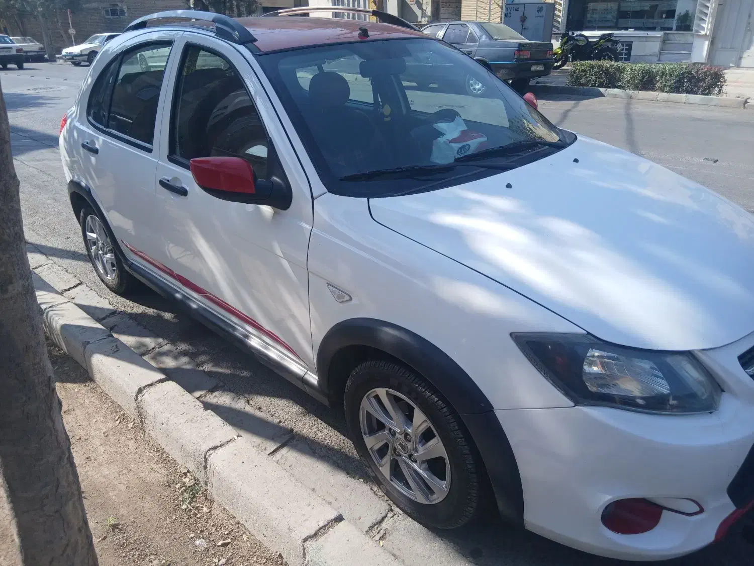 کوییک ۱۴۰۱ تمیز بدون رنگ مانیتوردار|خودرو سواری و وانت|اصفهان, پوریای ولی|دیوار