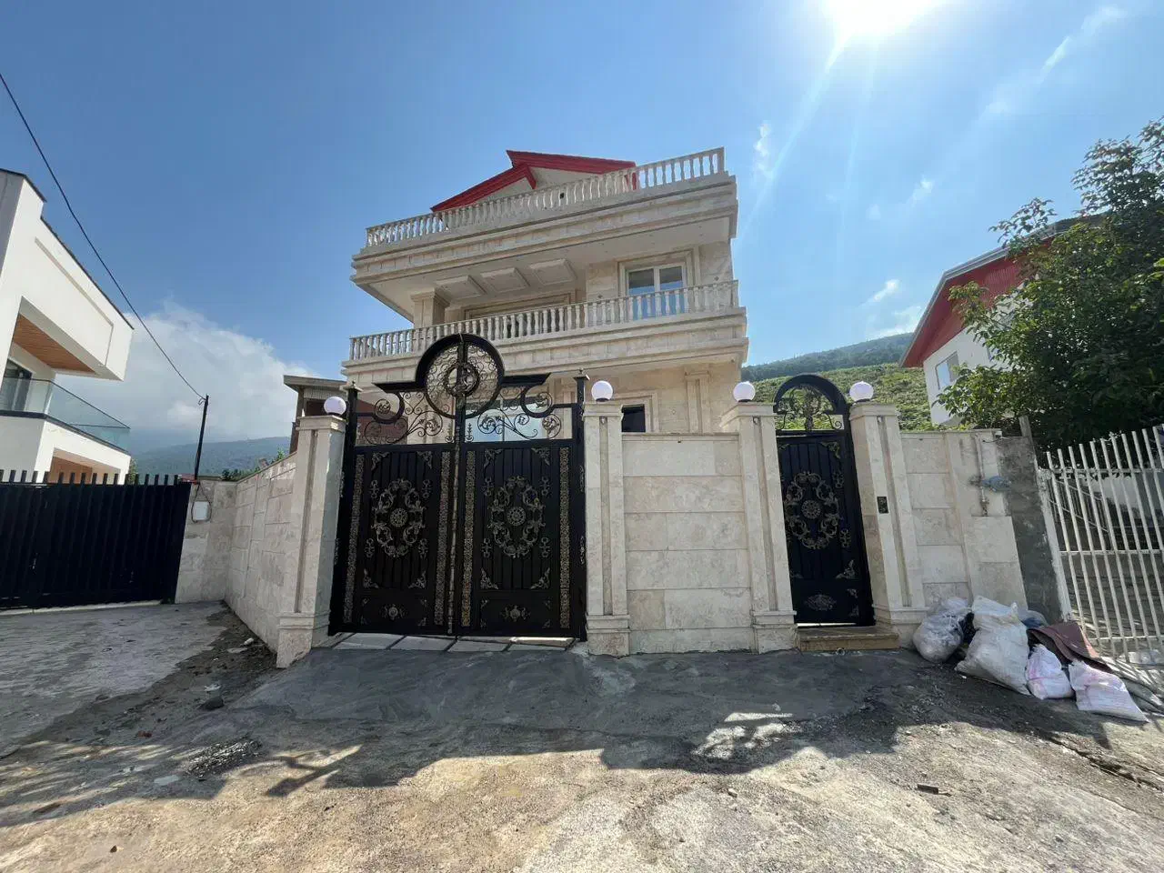 318 متر ویلای لوکس در محلات سوادکوه|فروش خانه و ویلا|زیرآب, |دیوار