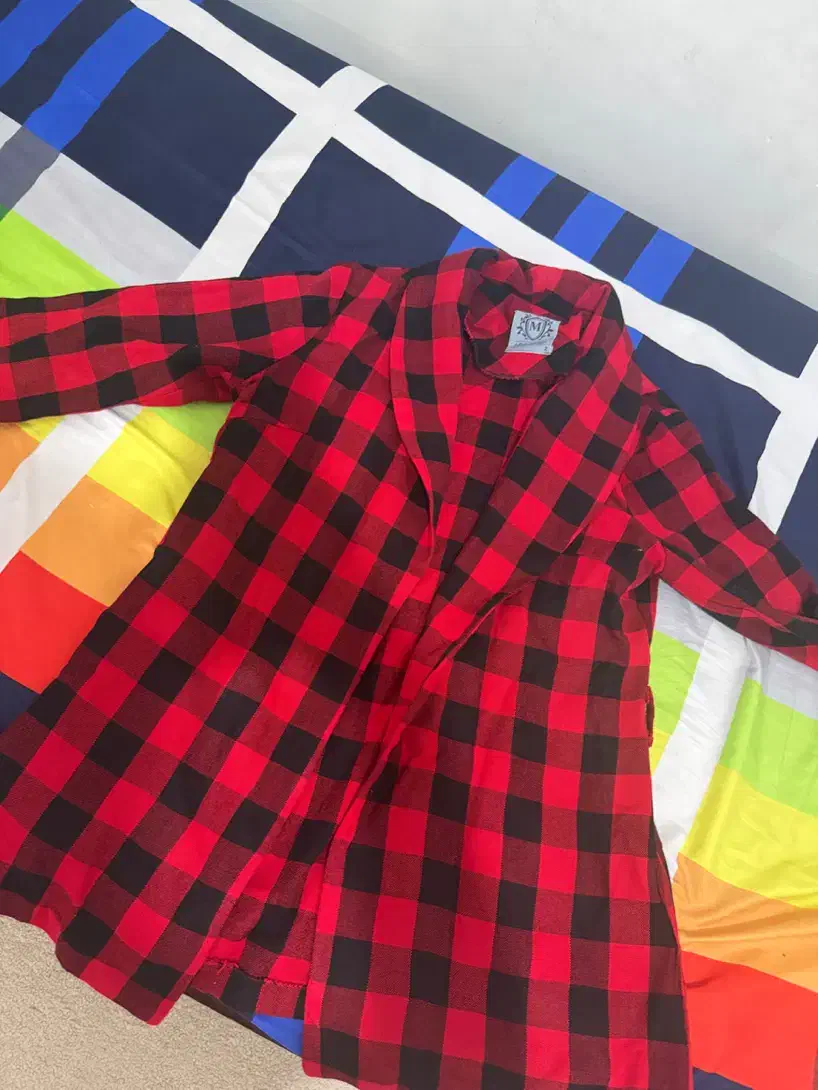 مانتو وهودی|لباس|کلاچای, |دیوار