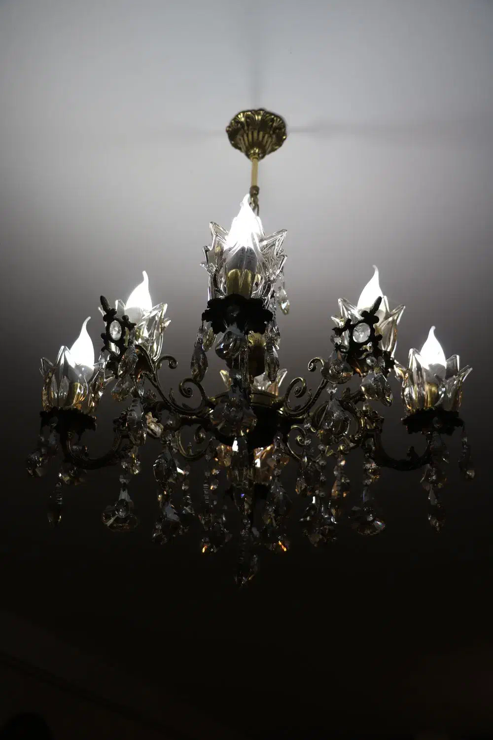 لوستر ۸ شاخه|لوستر و چراغ آویز|گرگان, |دیوار