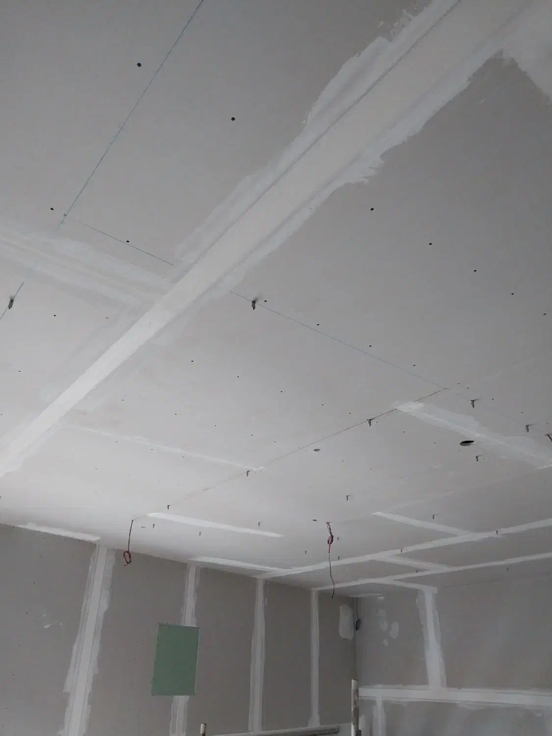 نیازمند کارگر نقاش ساختمان|استخدام معماری، عمران و ساختمانی|شیراز, قدوسی غربی|دیوار