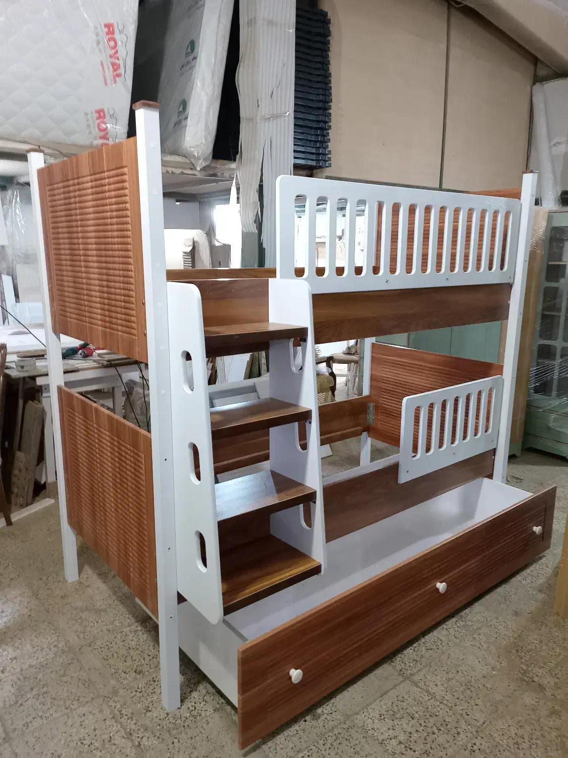 تختهای دو‌طبقه و تخت میهمان تمام ممبران پرفیلی|تخت و سرویس خواب|پردیس, سیاه سنگ|دیوار