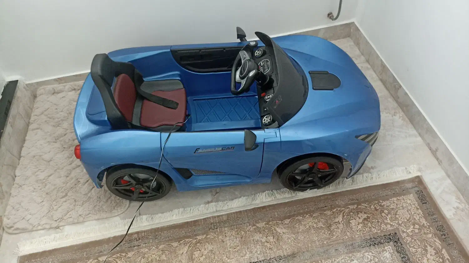 ماشین شارژی سالم|اسباببازی بچه|سنندج, |دیوار