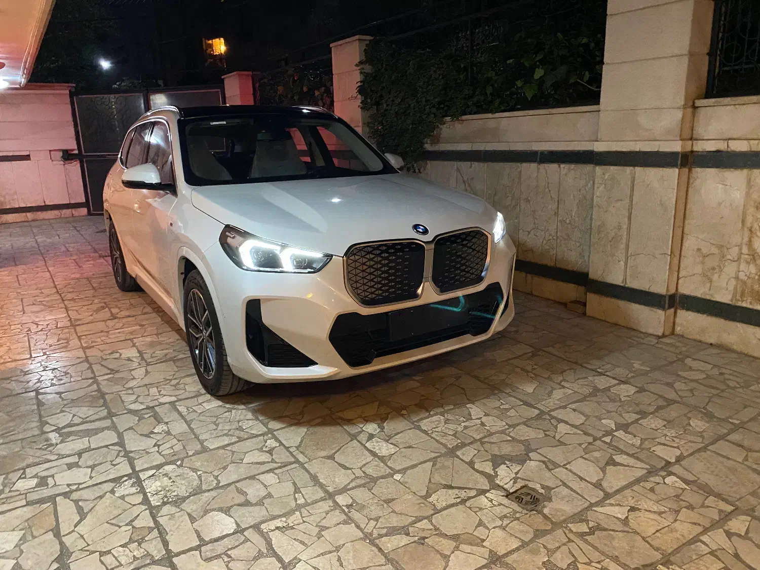 bmw iX1 2025|خودرو سواری و وانت|مشهد, ملک‌آباد|دیوار