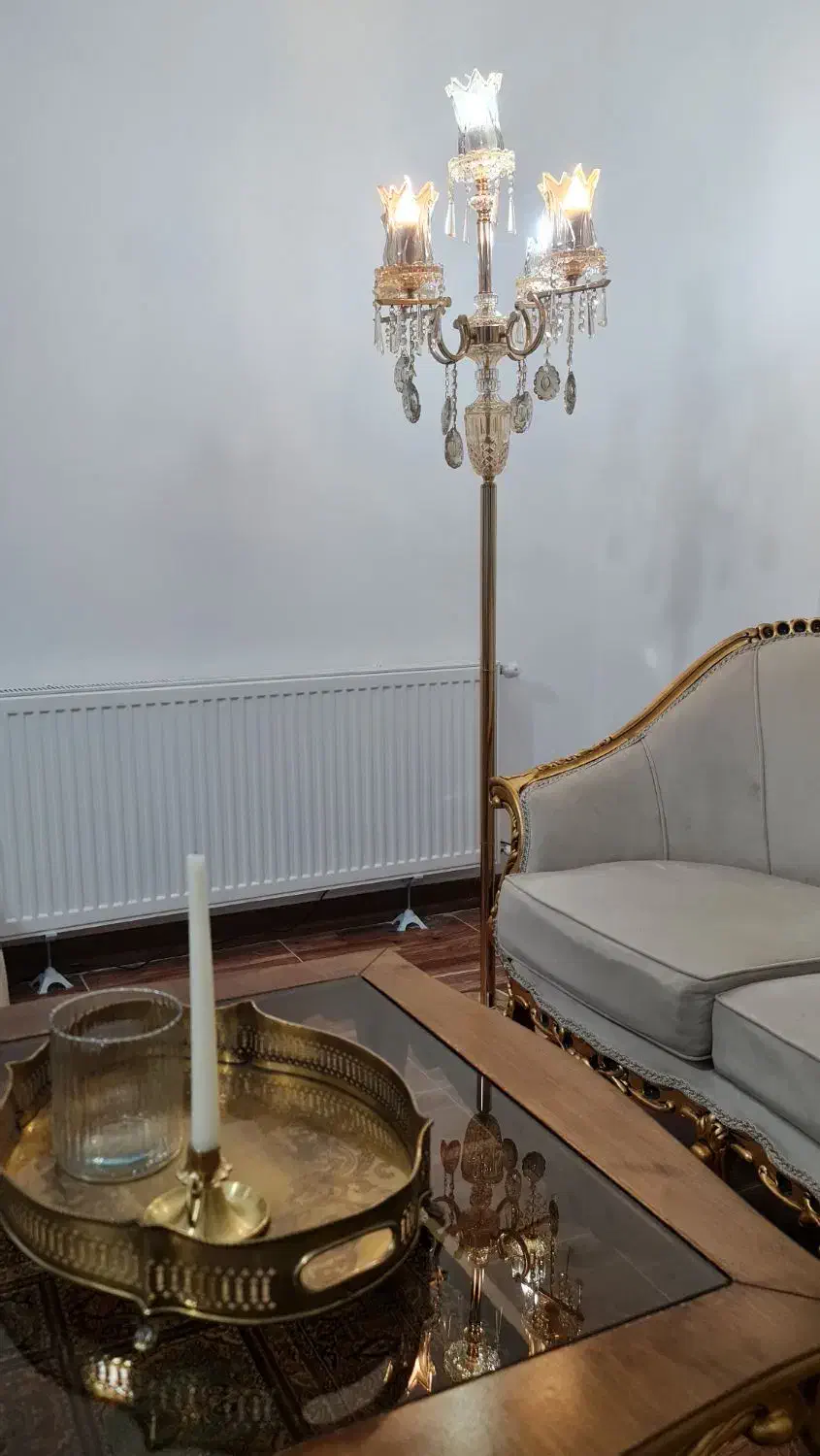 آباژور کنار سالنی|چراغ خواب و آباژور|هشتگرد, فاز ۲ مهستان|دیوار